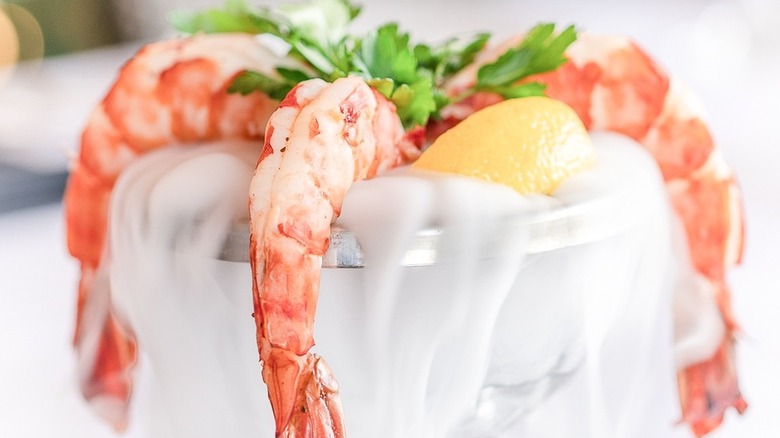 shrimp cocktail dry ice lemon