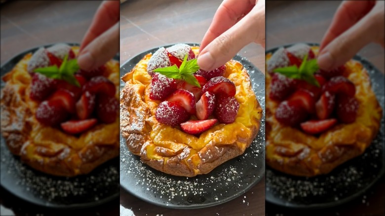 easy Greek yogurt cake with strawberries