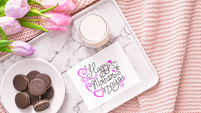 Mother's Day card with flowers and cookies