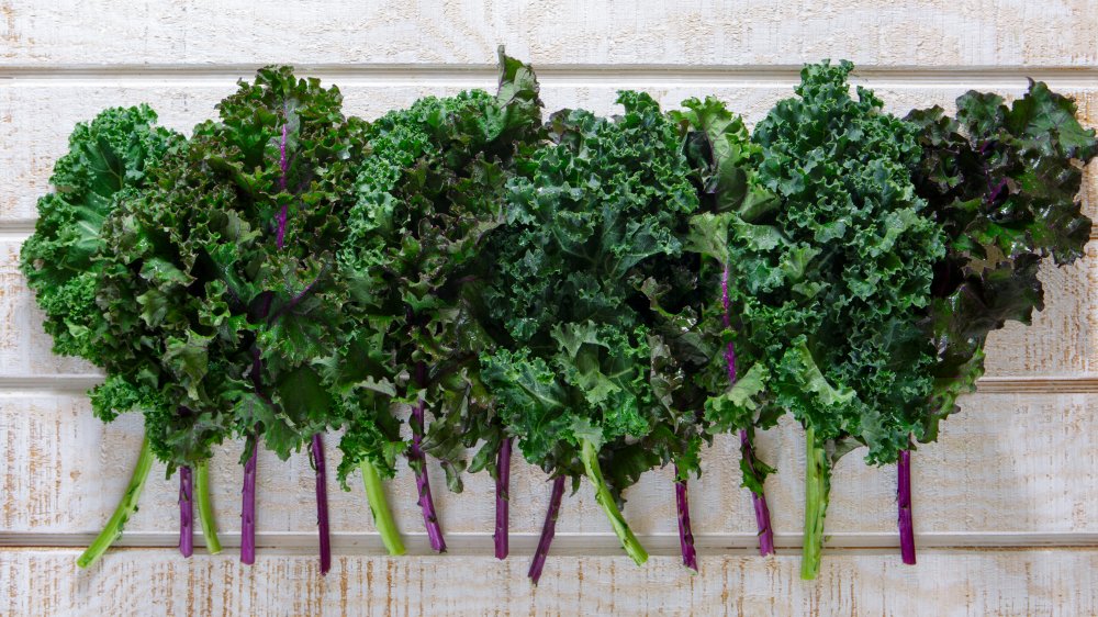 Kale raw