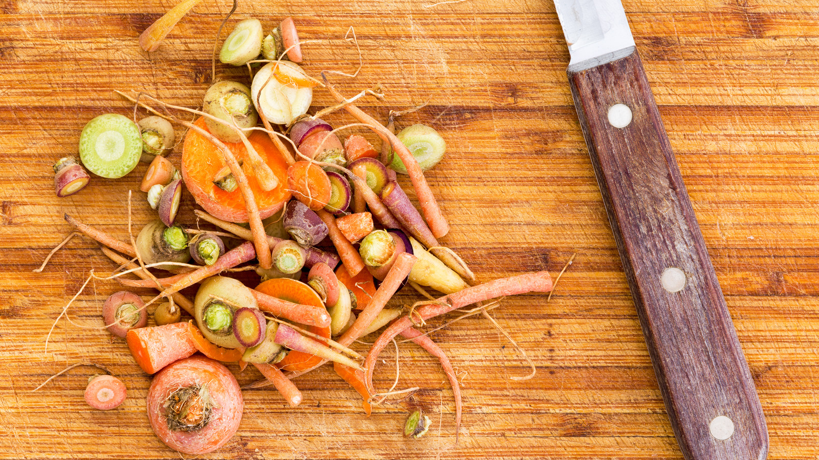 You Shouldn't Throw Out Your Vegetable Scraps. Here's Why