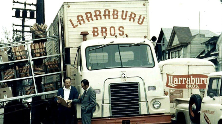 Larraburu bread trucks