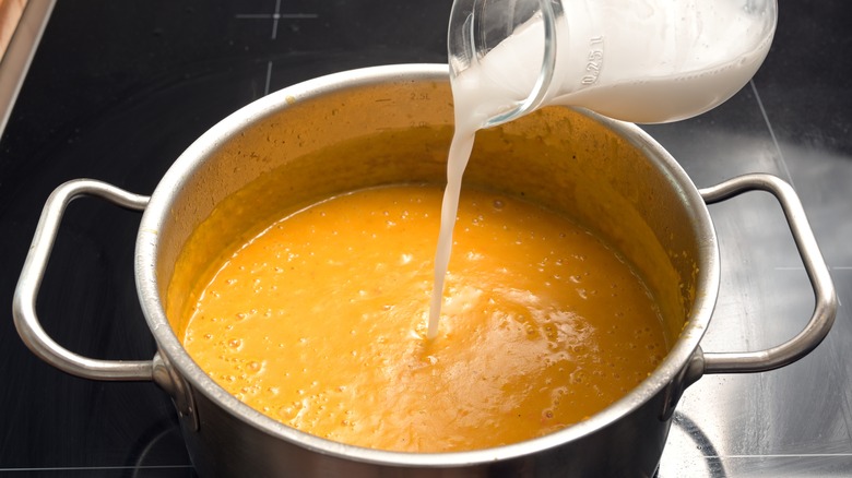 making pumpkin cream sauce
