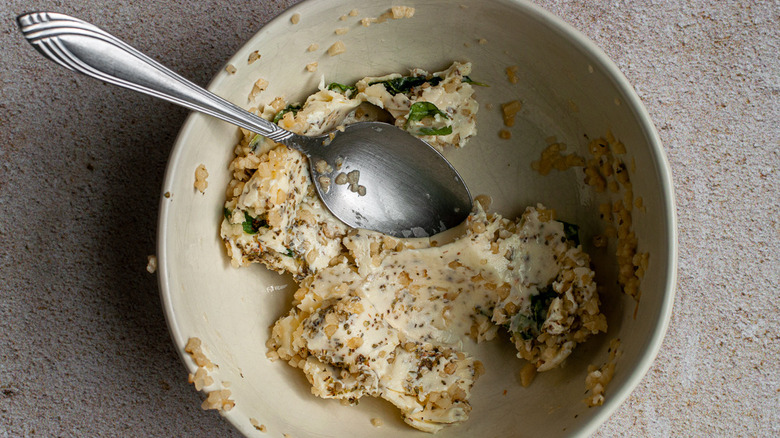 Mushed butter with garlic