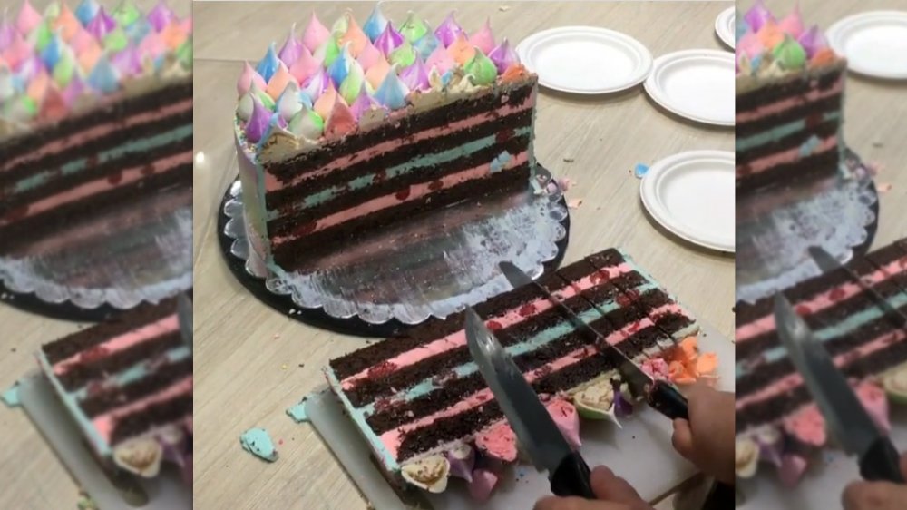 slicing cake hack 