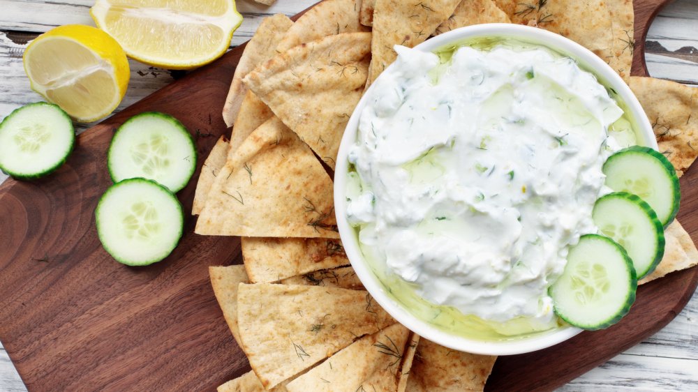 Greek tzatziki salad