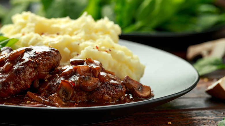 Salisbury steak with mashed potatoes