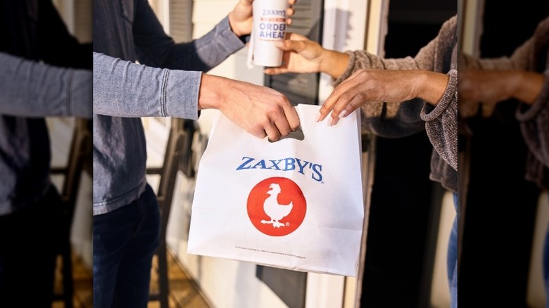 Zaxby's to-go bag