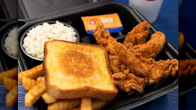 Zaxby's boxed lunch