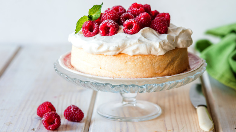 angel food cake with raspberries and whipped cream